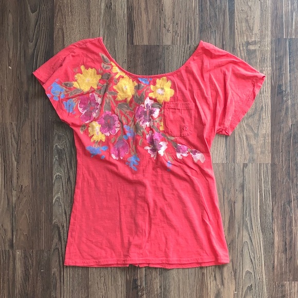 Coral Top - Picture 1 of 4